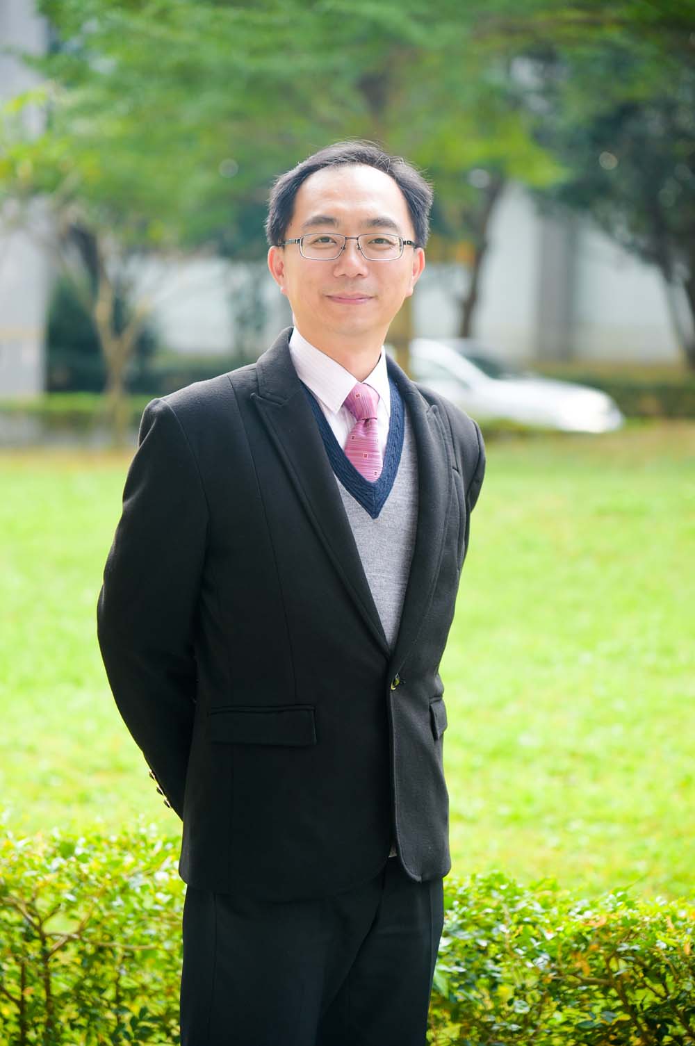 洪進源校長
